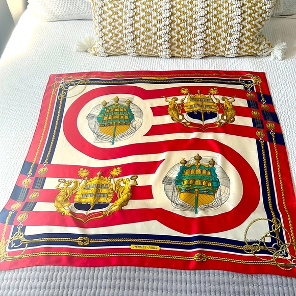 Authentic HERMES Silk Scarf 35” Square - Picture 1 of 7